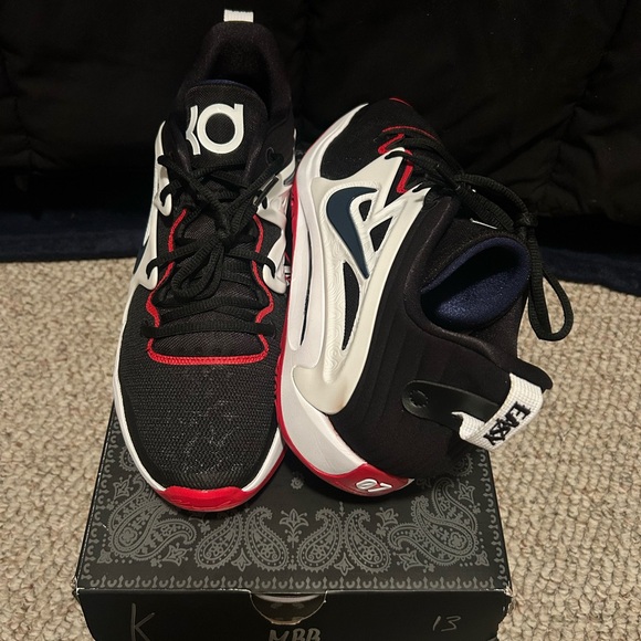 Nike kd 15 UConn team issued promo sample player exclusive size 13 mens - Picture 3 of 11